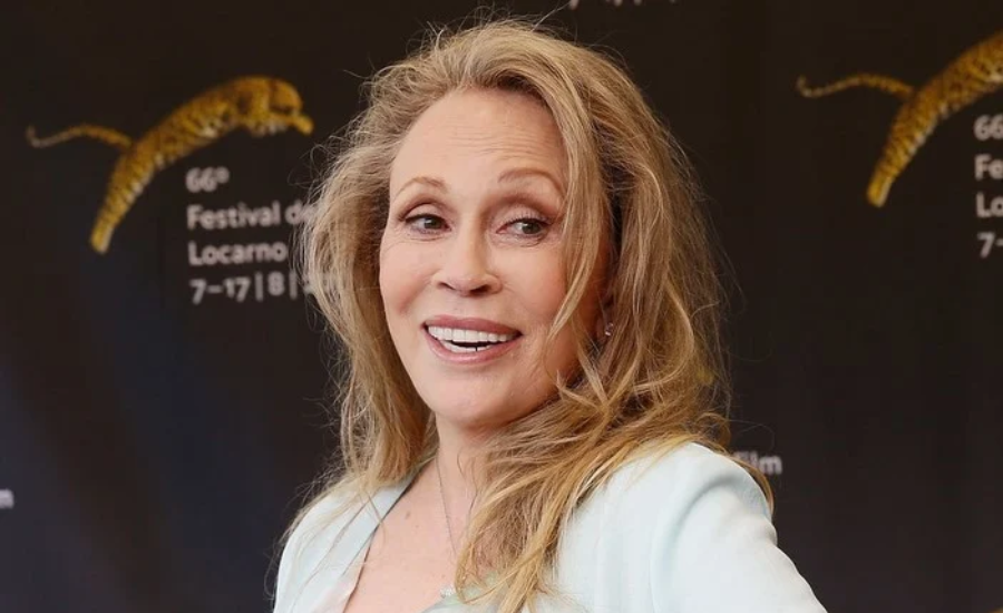 faye dunaway net worth