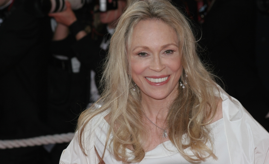 faye dunaway net worth